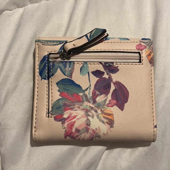 Wallets - Picture 3 of 5